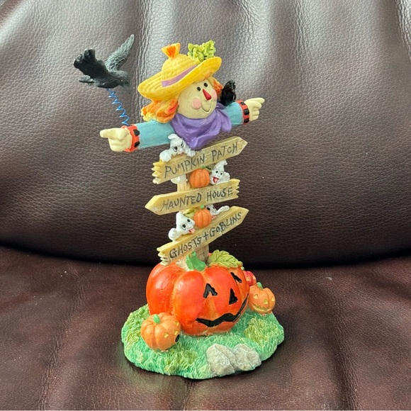 Scarecrow with Ghosts and Jack O’ Lanterns - Vintage Halloween Figurine - Picture 13 of 16